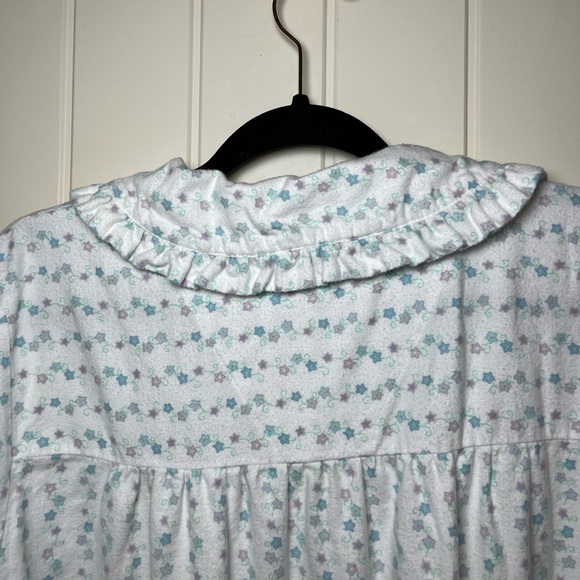 Women’s Large  Long Nightgown With Blue and Purple Star Design. Warm and cozy - Picture 3 of 7